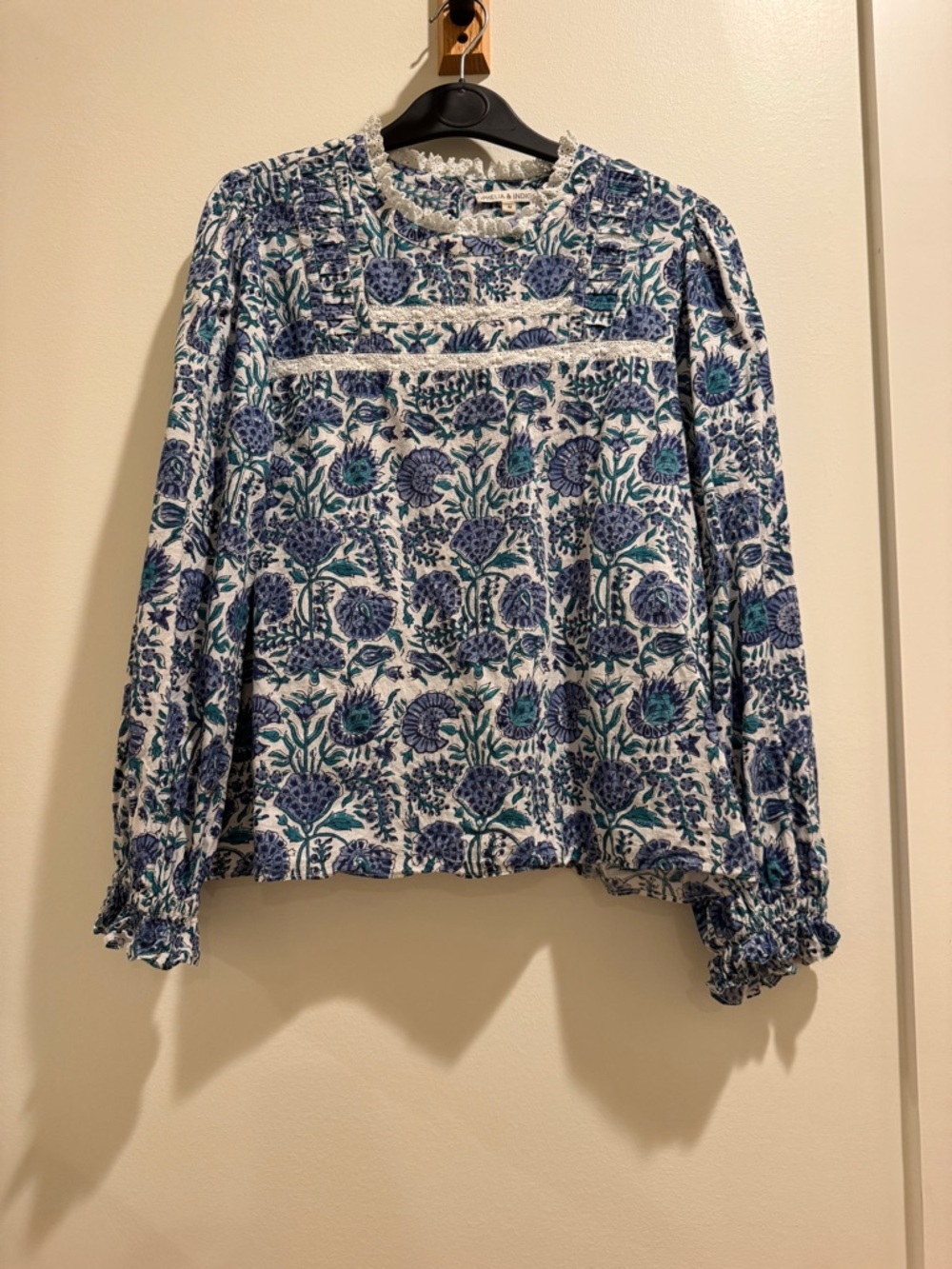 Women's Blue Floral Lace-Trim Peasant Blouse, size M